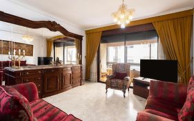 Home2Book Spacious Classic Design Apto Sc Center